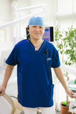 おゆみ野歯科医院　院長 岩﨑　正