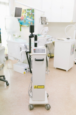 レーザー治療器の写真